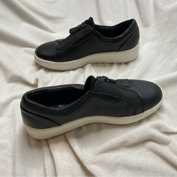 Clarks Collection Black Layton Rae Zip Front Sneaker - Picture 2 of 11